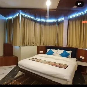 Hotel Vacation Vibes